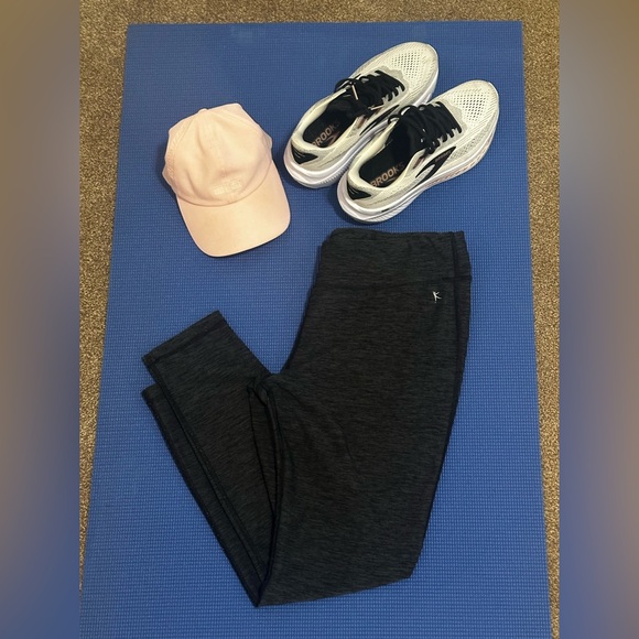 Danskin Pants - Danskin Charcoal Gray Activewear